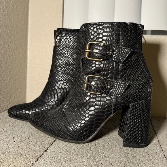 Freebird Joey Black Snakeskin Ankle Boots - Picture 2 of 8